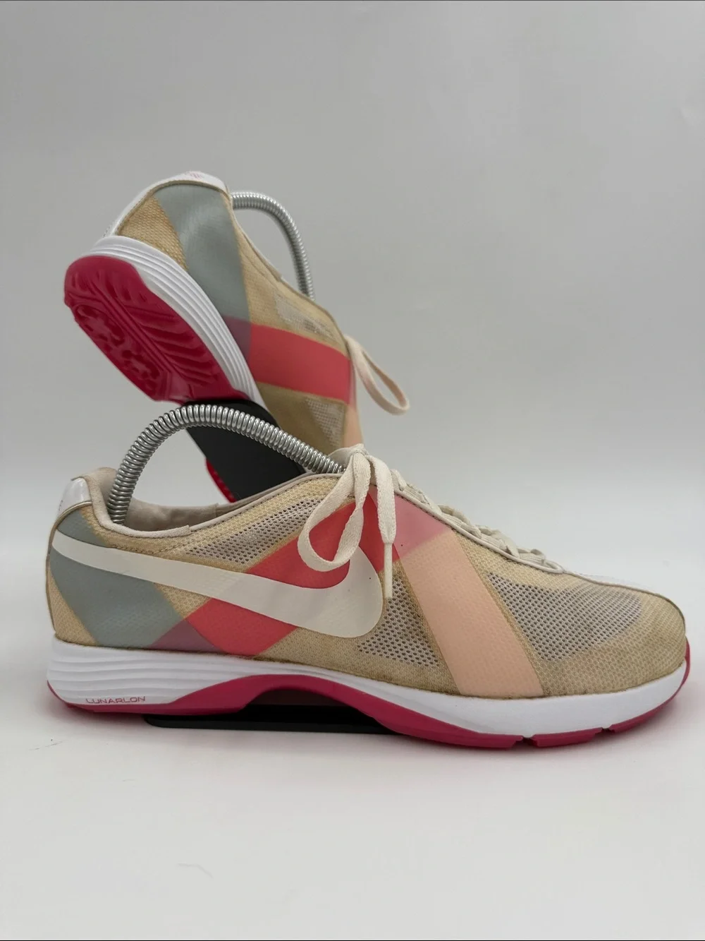 Nike Lunar Summer Lite Women's Spike-less Golf Shoe Women's Size 8.5 Peach Coral
